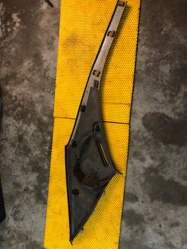 Обшивка стойки задней правой Mercedes-Benz E-Class 15.04.1998 W210