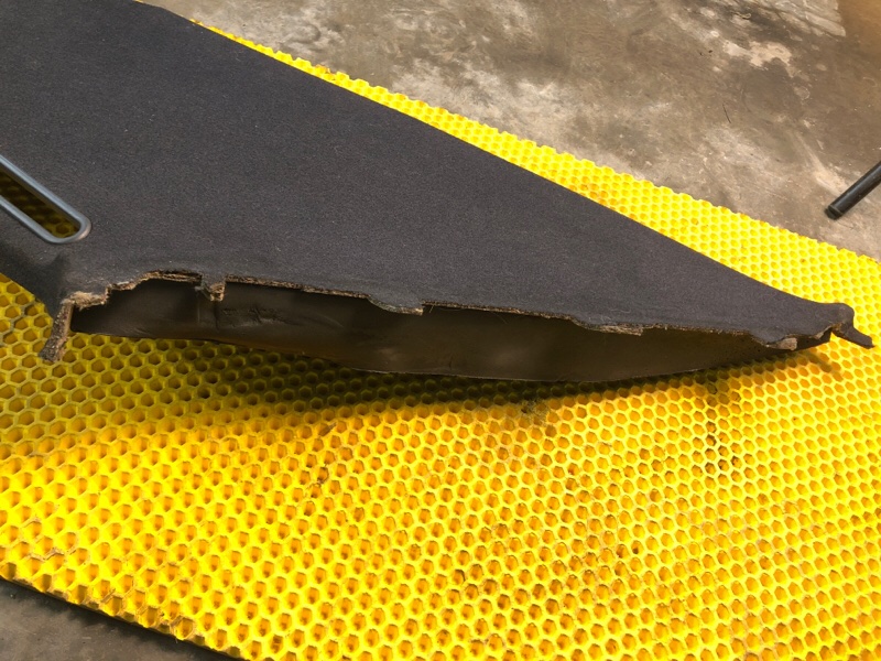 Обшивка стойки задней правой Mercedes-Benz E-Class 15.04.1998 W210