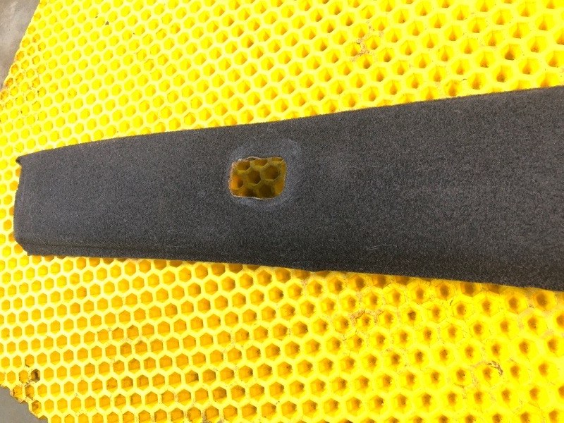 Обшивка стойки задней правой Mercedes-Benz E-Class 15.04.1998 W210