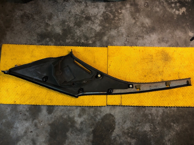 Обшивка стойки задней левой Mercedes-Benz E-Class 15.04.1998 W210