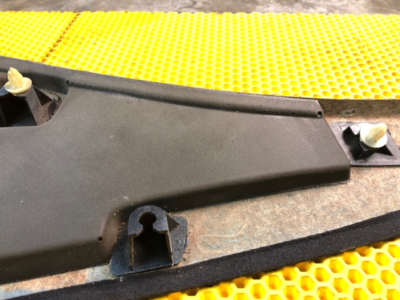 Обшивка стойки задней левой Mercedes-Benz E-Class 15.04.1998 W210