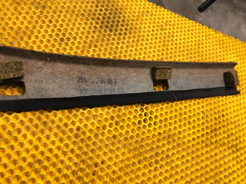 Обшивка стойки задней левой Mercedes-Benz E-Class 15.04.1998 W210