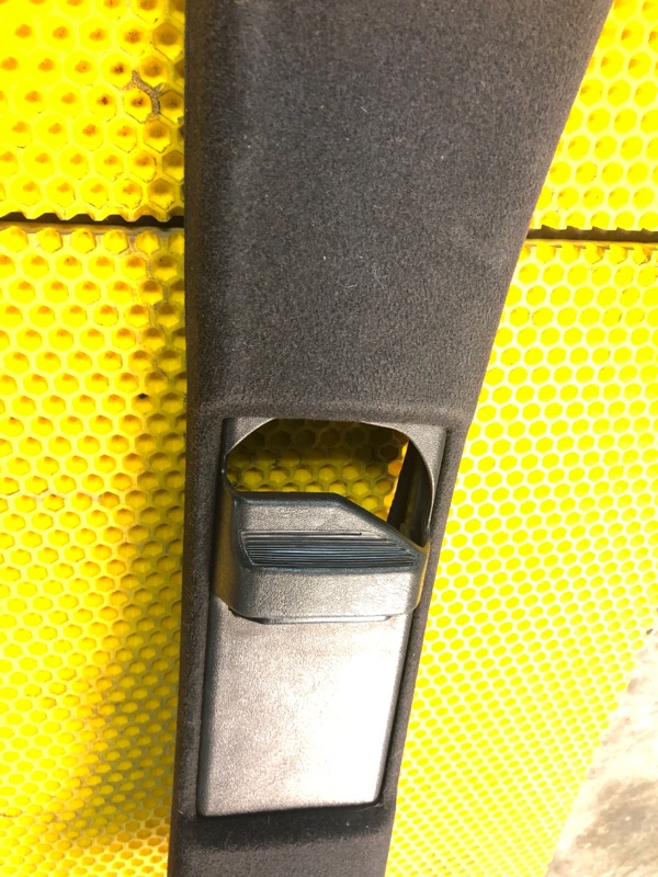 Обшивка центральной стойки правая Mercedes-Benz E-Class 15.04.1998 W210