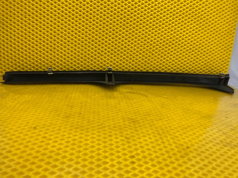 Накладка порога задняя правая Mercedes-Benz E-Class 15.04.1998 W210