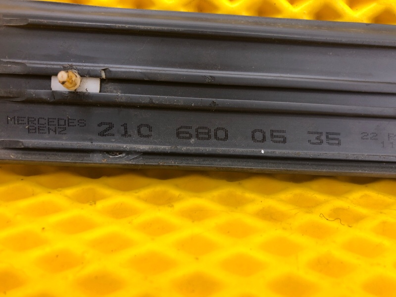 Накладки порогов внутренние Mercedes-Benz E-Class 15.04.1998 W210