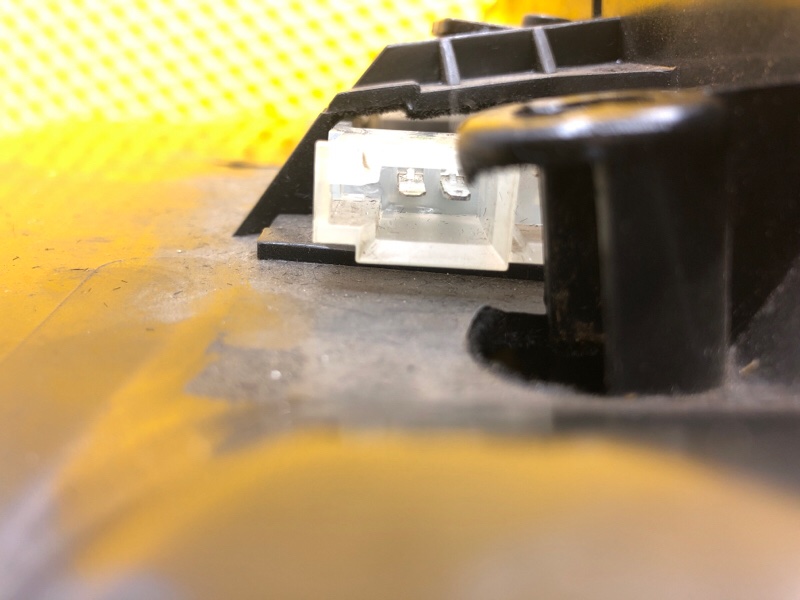 Бардачок Mercedes-Benz E-Class 15.04.1998 W210