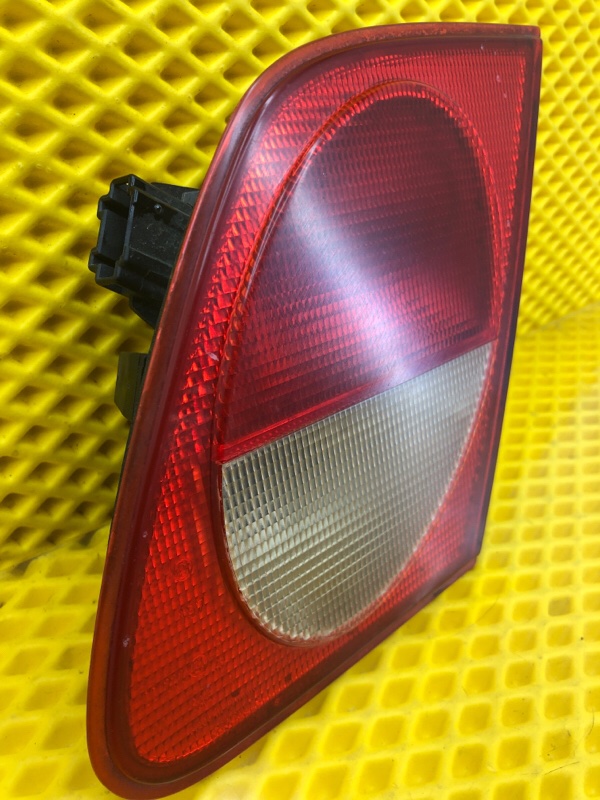 Фонарь крышки багажника правый Mercedes-Benz E-Class 15.04.1998 W210