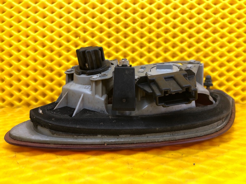 Фонарь крышки багажника правый Mercedes-Benz E-Class 15.04.1998 W210