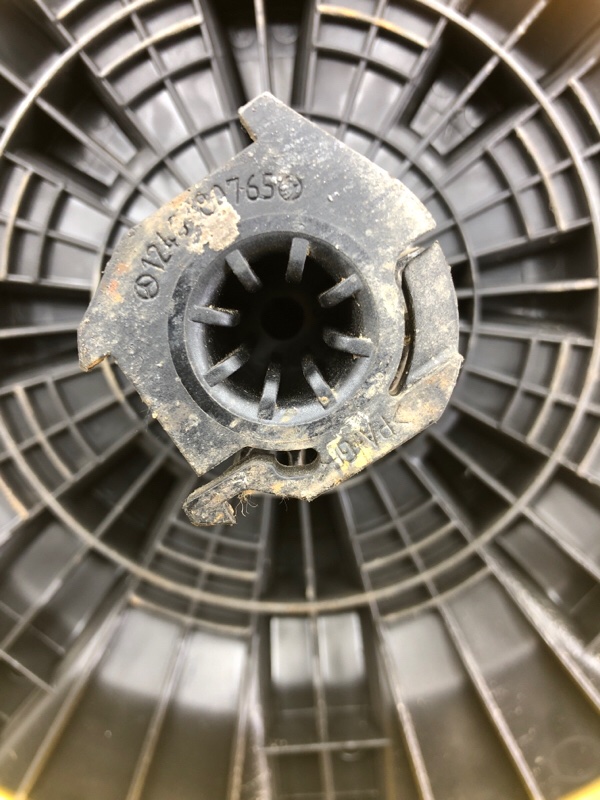 Крепление запасного колеса Mercedes-Benz E-Class 15.04.1998 W210