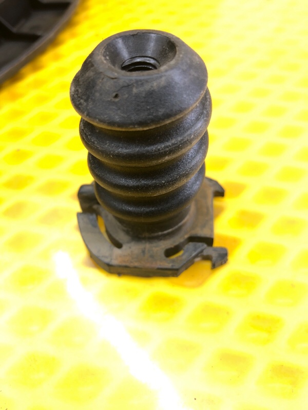 Крепление запасного колеса Mercedes-Benz E-Class 15.04.1998 W210