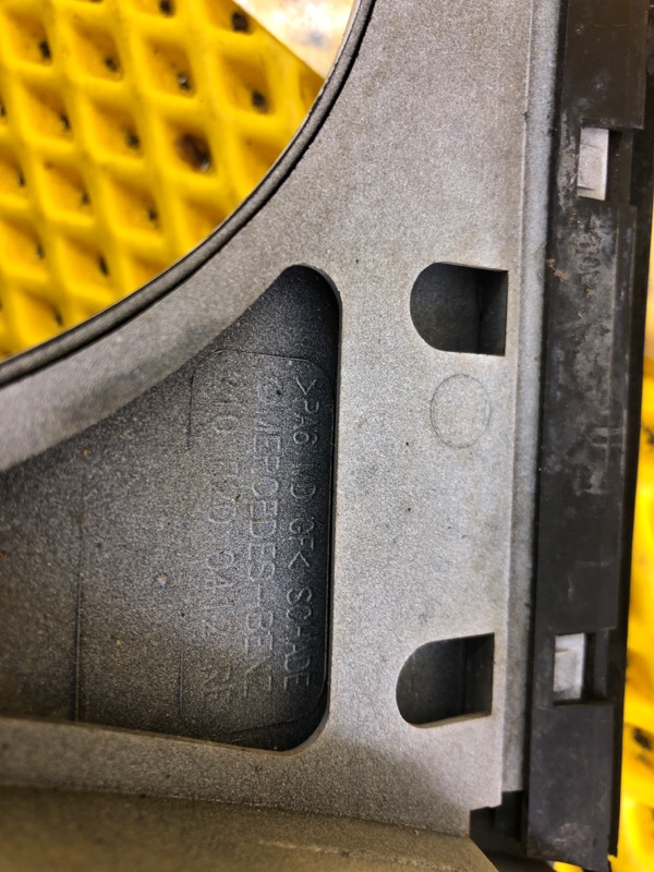 Планка под фару Mercedes-Benz E-Class 15.04.1998 W210