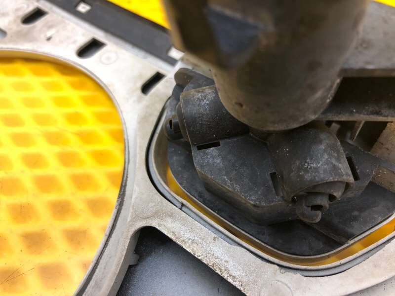 Планка под фару Mercedes-Benz E-Class 15.04.1998 W210