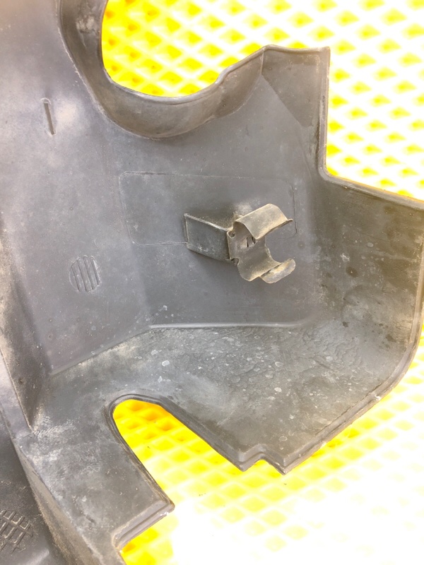 Крышка двигателя (декоративная) Mercedes-Benz E-Class 15.04.1998 W210