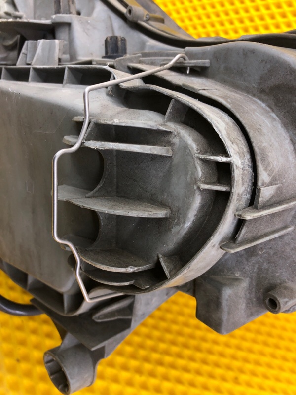 Фара левая Mercedes-Benz E-Class 15.04.1998 W210