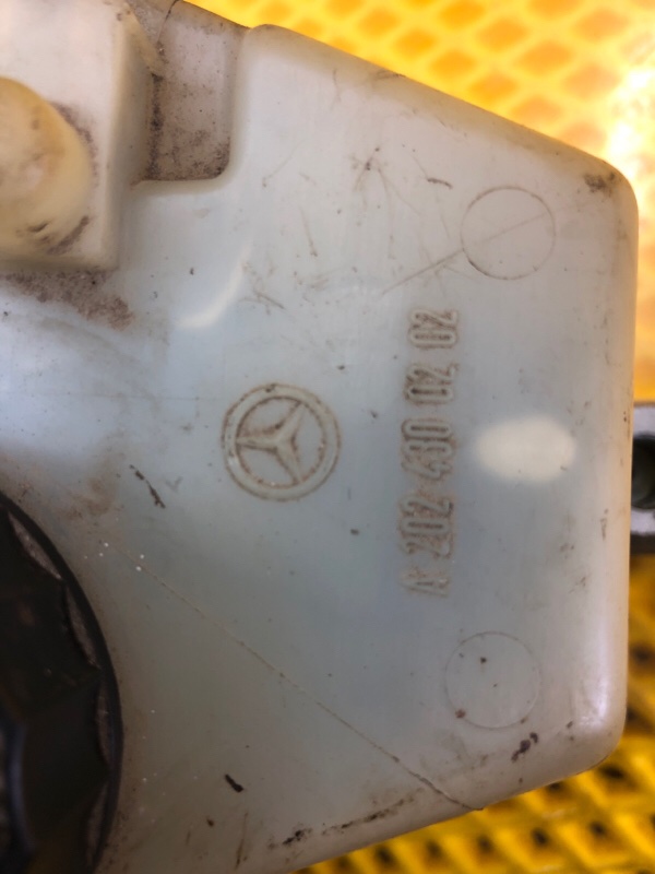 Главный тормозной цилиндр Mercedes-Benz E-Class 15.04.1998 W210