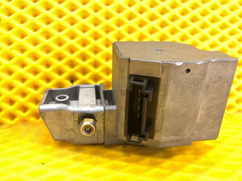 Блокиратор руля Mercedes-Benz E-Class 15.04.1998 W210