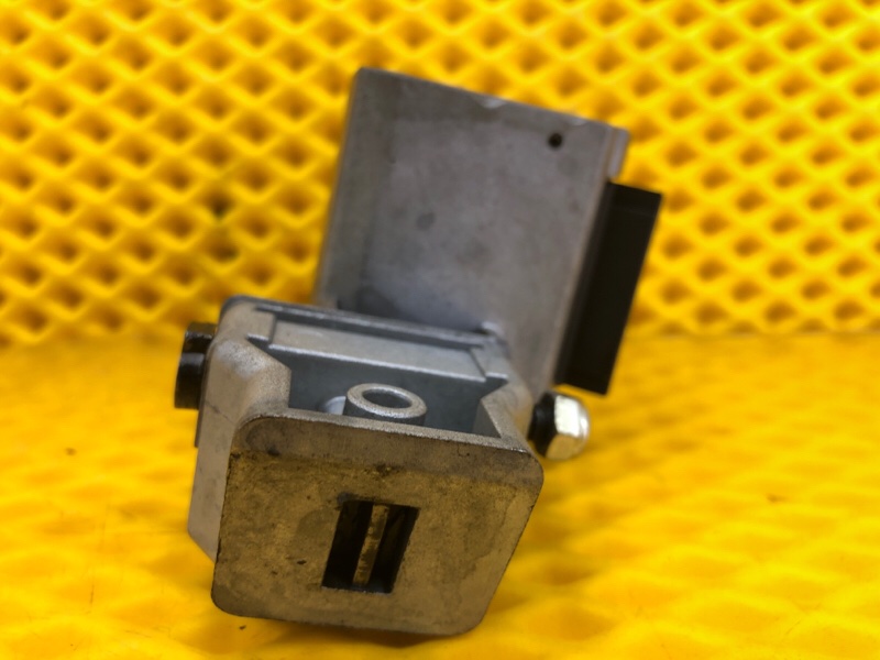 Блокиратор руля Mercedes-Benz E-Class 15.04.1998 W210