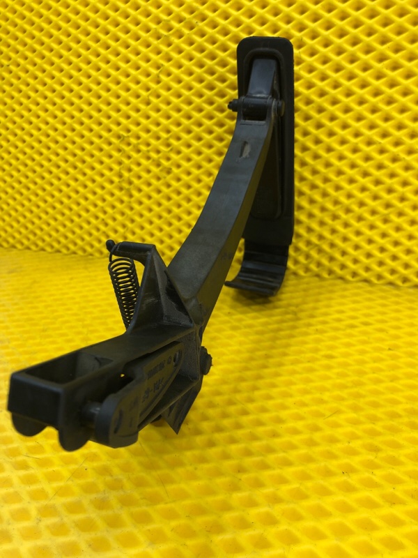 Педаль газа Mercedes-Benz E-Class 15.04.1998 W210