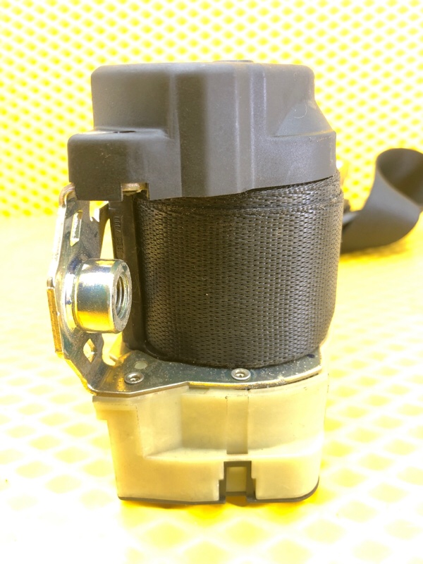 Ремень безопасности передний правый Mercedes-Benz E-Class 15.04.1998 W210