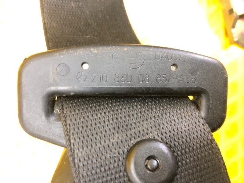 Ремень безопасности передний правый Mercedes-Benz E-Class 15.04.1998 W210