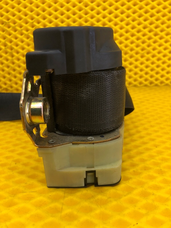 Ремень безопасности передний левый Mercedes-Benz E-Class 15.04.1998 W210