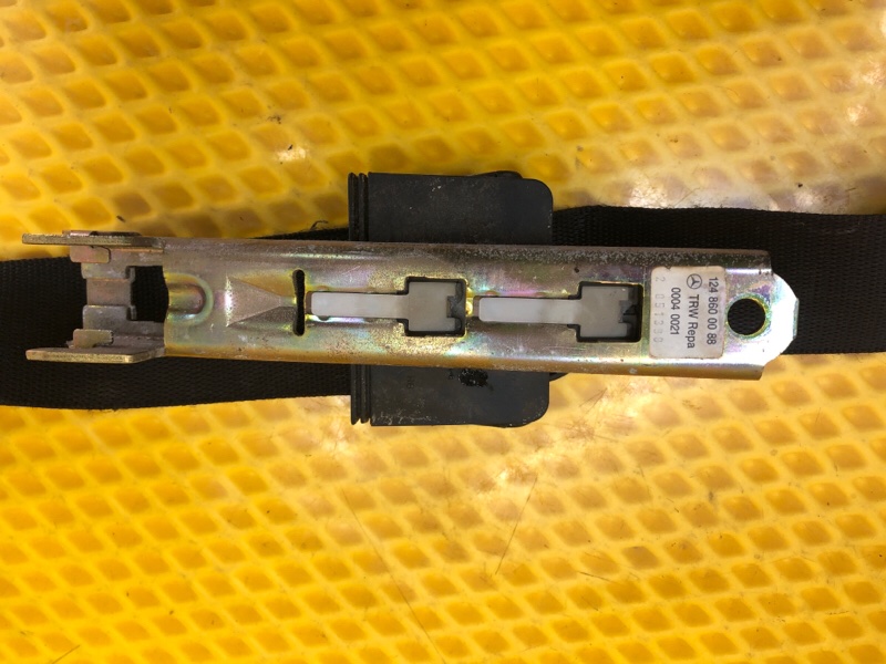 Ремень безопасности передний левый Mercedes-Benz E-Class 15.04.1998 W210