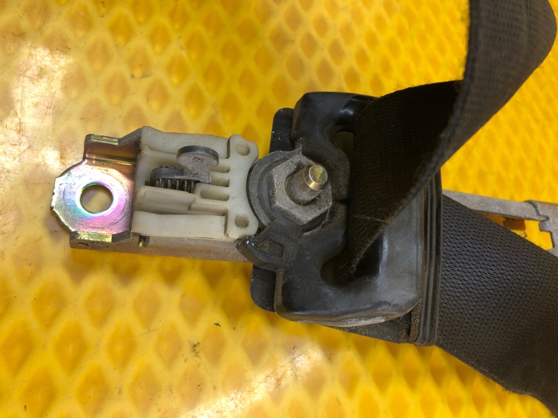 Ремень безопасности передний левый Mercedes-Benz E-Class 15.04.1998 W210