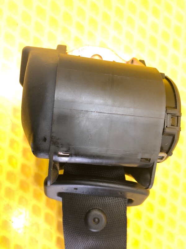 Ремень безопасности задний левый Mercedes-Benz E-Class 15.04.1998 W210