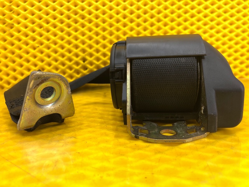 Ремень безопасности задний правый Mercedes-Benz E-Class 15.04.1998 W210