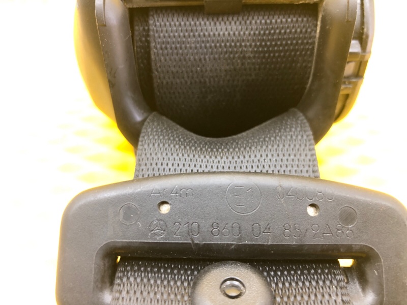 Ремень безопасности задний правый Mercedes-Benz E-Class 15.04.1998 W210