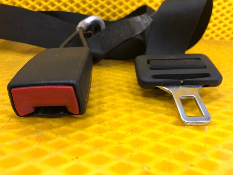 Ремень безопасности задний центральный Mercedes-Benz E-Class 15.04.1998 W210