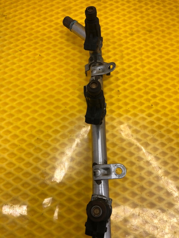 Топливная рампа Mercedes-Benz E-Class 15.04.1998 W210