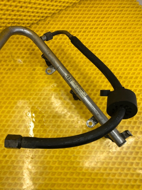 Топливная рампа Mercedes-Benz E-Class 15.04.1998 W210