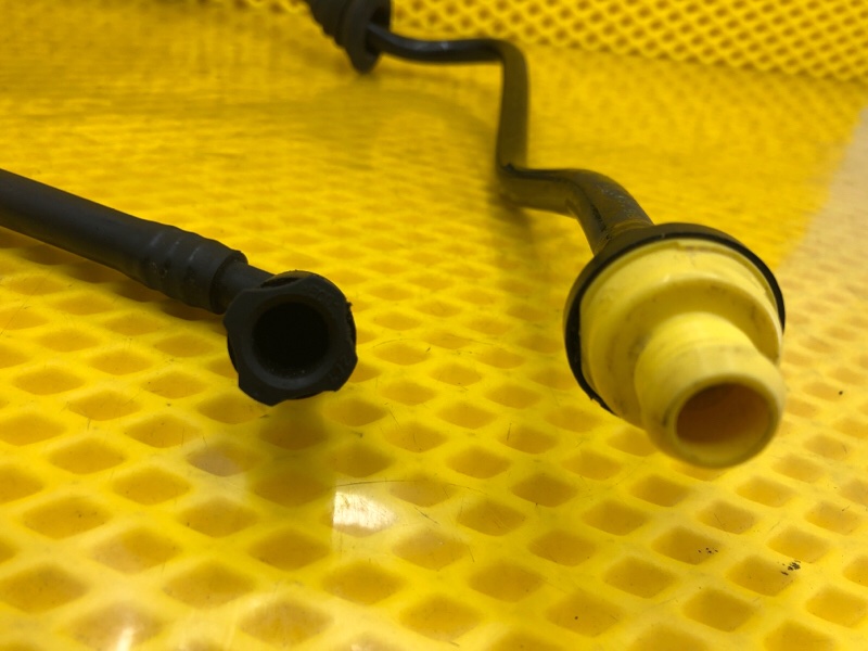 Трубка вакуумная Mercedes-Benz E-Class 15.04.1998 W210