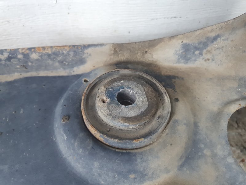 Подрамник Mercedes-Benz E-Class 15.04.1998 W210