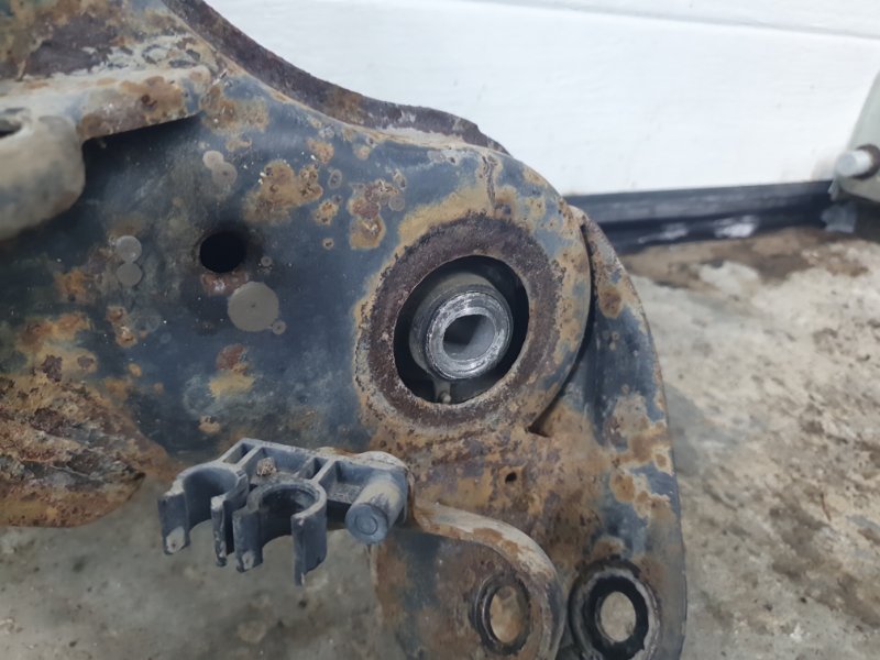 Подрамник Mercedes-Benz E-Class 15.04.1998 W210