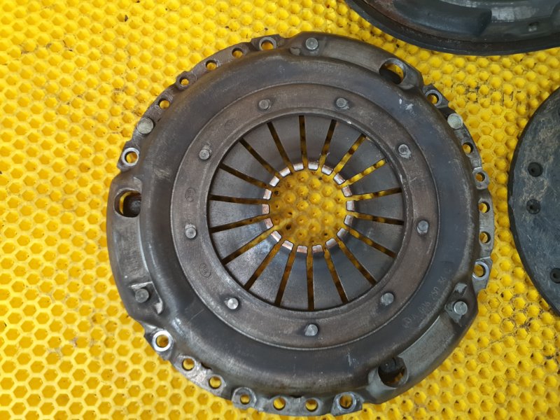 Маховик + комплект сцепления Mercedes-Benz E-Class 15.04.1998 W210