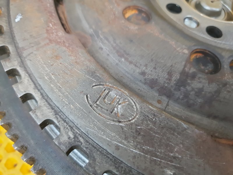 Маховик + комплект сцепления Mercedes-Benz E-Class 15.04.1998 W210