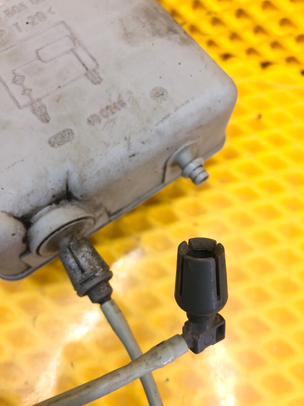 Ресивер вакуумный,воздушный Mercedes-Benz E-Class 15.04.1998 W210