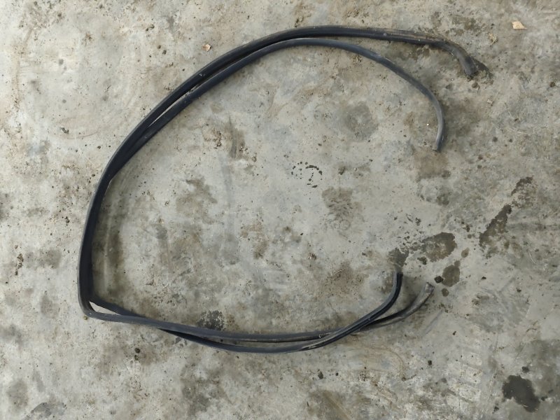 Уплотнитель двери Mercedes-Benz E-Class 15.04.1998 W210