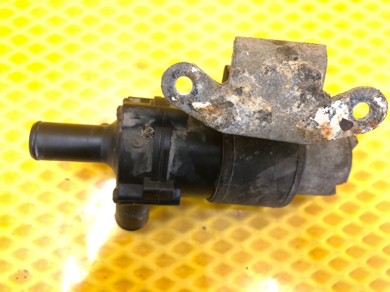 Насос водяной (Помпа) Mercedes-Benz E-Class 15.04.1998 W210