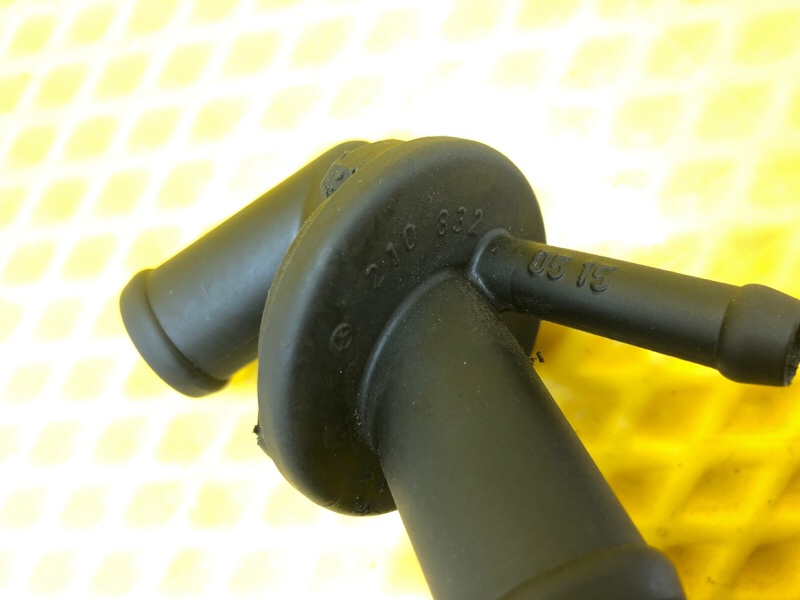 Патрубок отопителя Mercedes-Benz E-Class 15.04.1998 W210