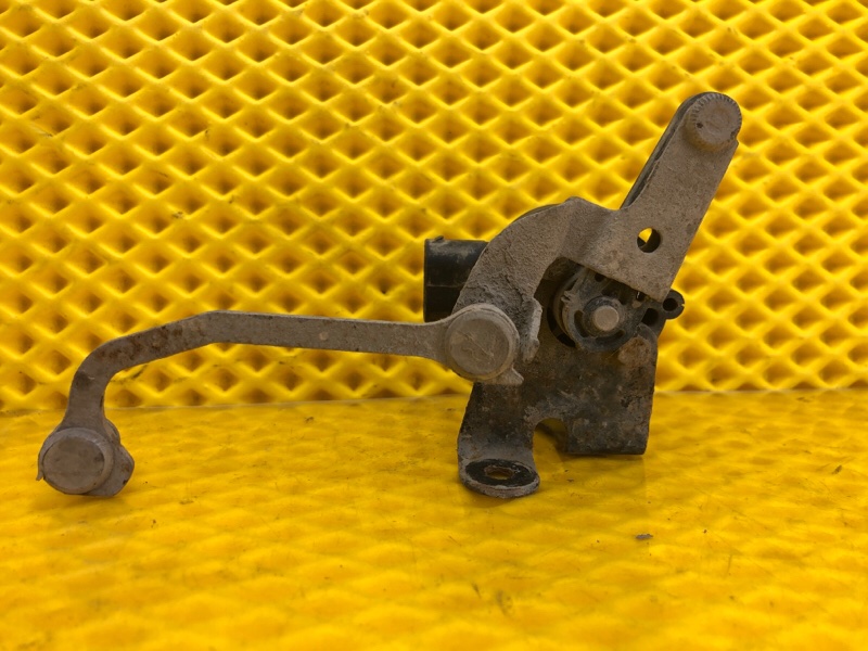 Датчик положения кузова Mercedes-Benz E-Class 15.04.1998 W210