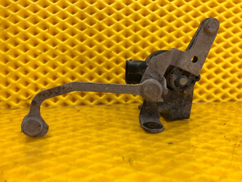 Датчик положения кузова Mercedes-Benz E-Class 15.04.1998 W210