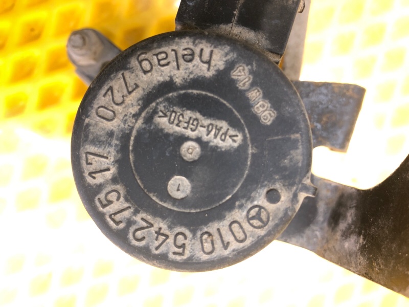 Датчик положения кузова Mercedes-Benz E-Class 15.04.1998 W210