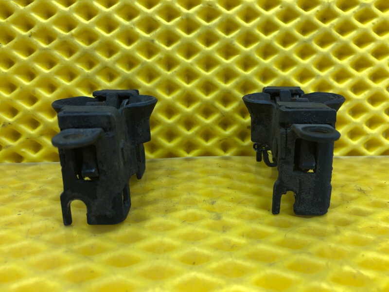 Замок капота Mercedes-Benz E-Class 15.04.1998 W210