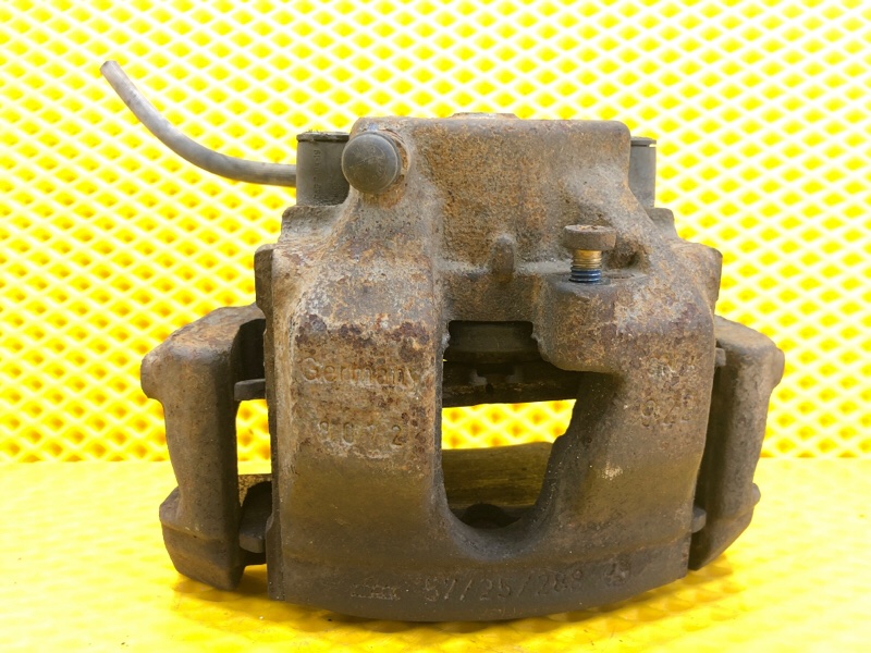 Суппорт Mercedes-Benz E-Class 15.04.1998 W210