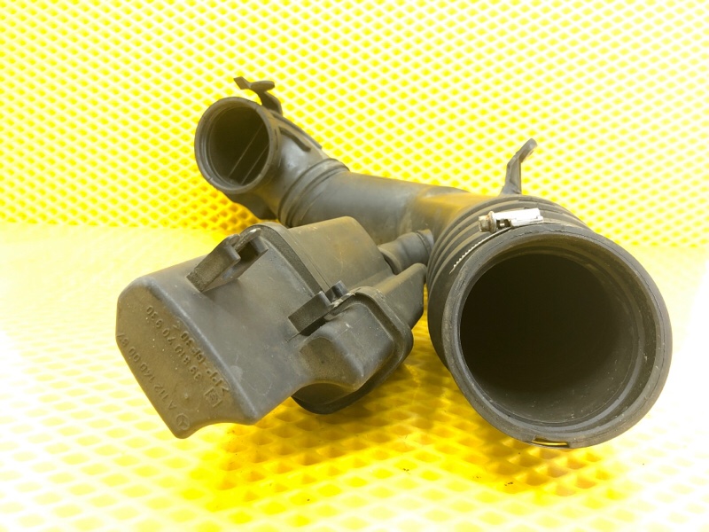 Патрубок воздушного фильтра Mercedes-Benz E-Class 15.04.1998 W210