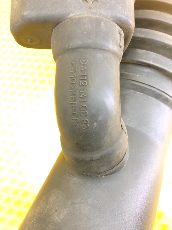 Патрубок воздушного фильтра Mercedes-Benz E-Class 15.04.1998 W210