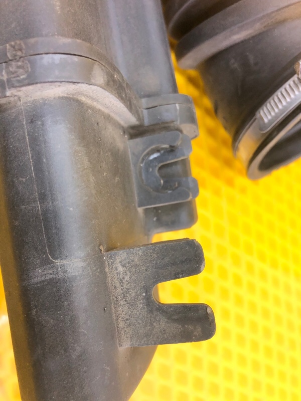 Патрубок воздушного фильтра Mercedes-Benz E-Class 15.04.1998 W210